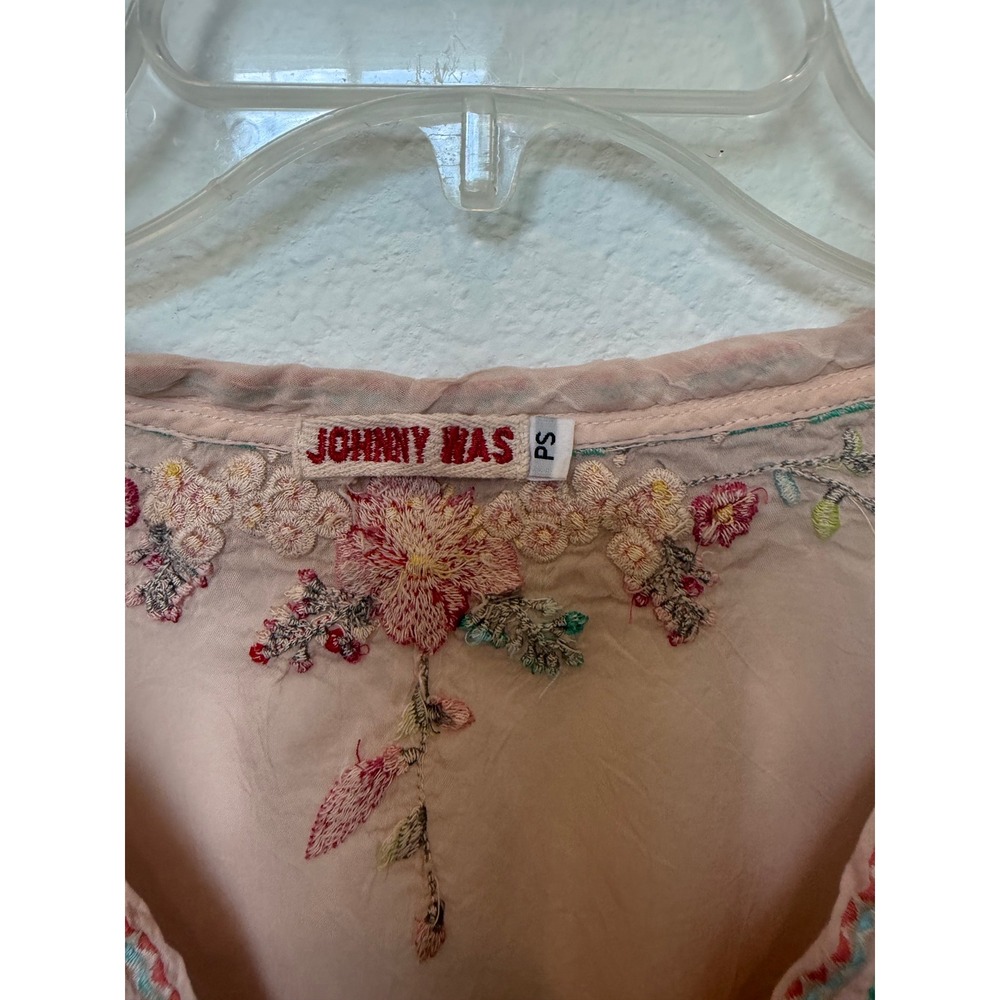 Johnny Was Peach Embroidered Peacock Floral V-Neck Blouse Petite Small PS C66712 - Picture 3 of 8